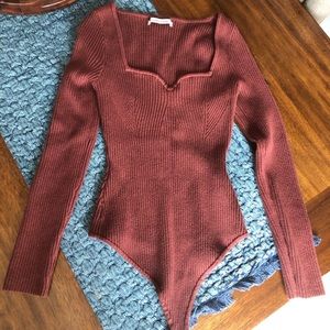 Sweater knit bodysuit sweetheart neck
